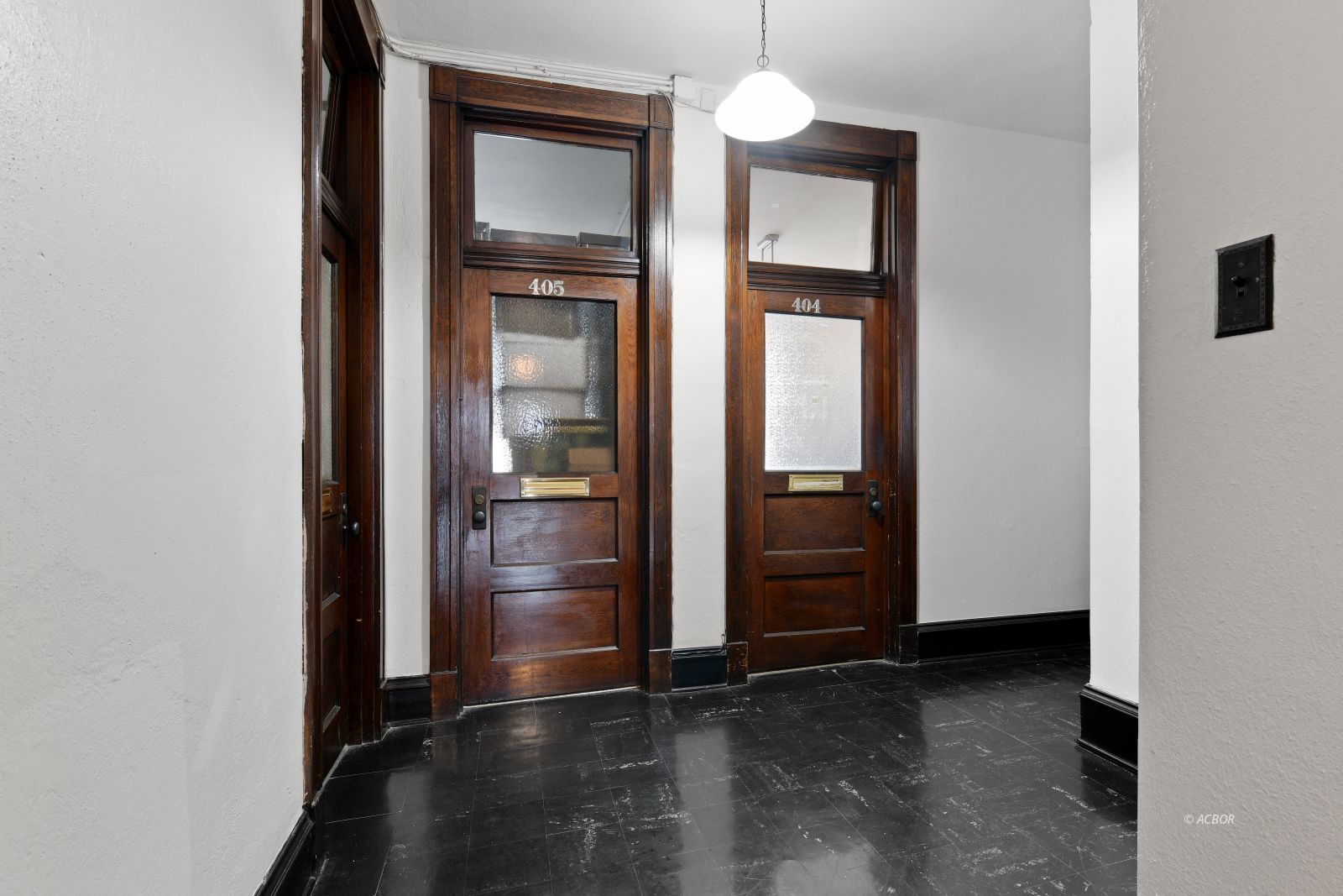 8 N Court Property Photo 8