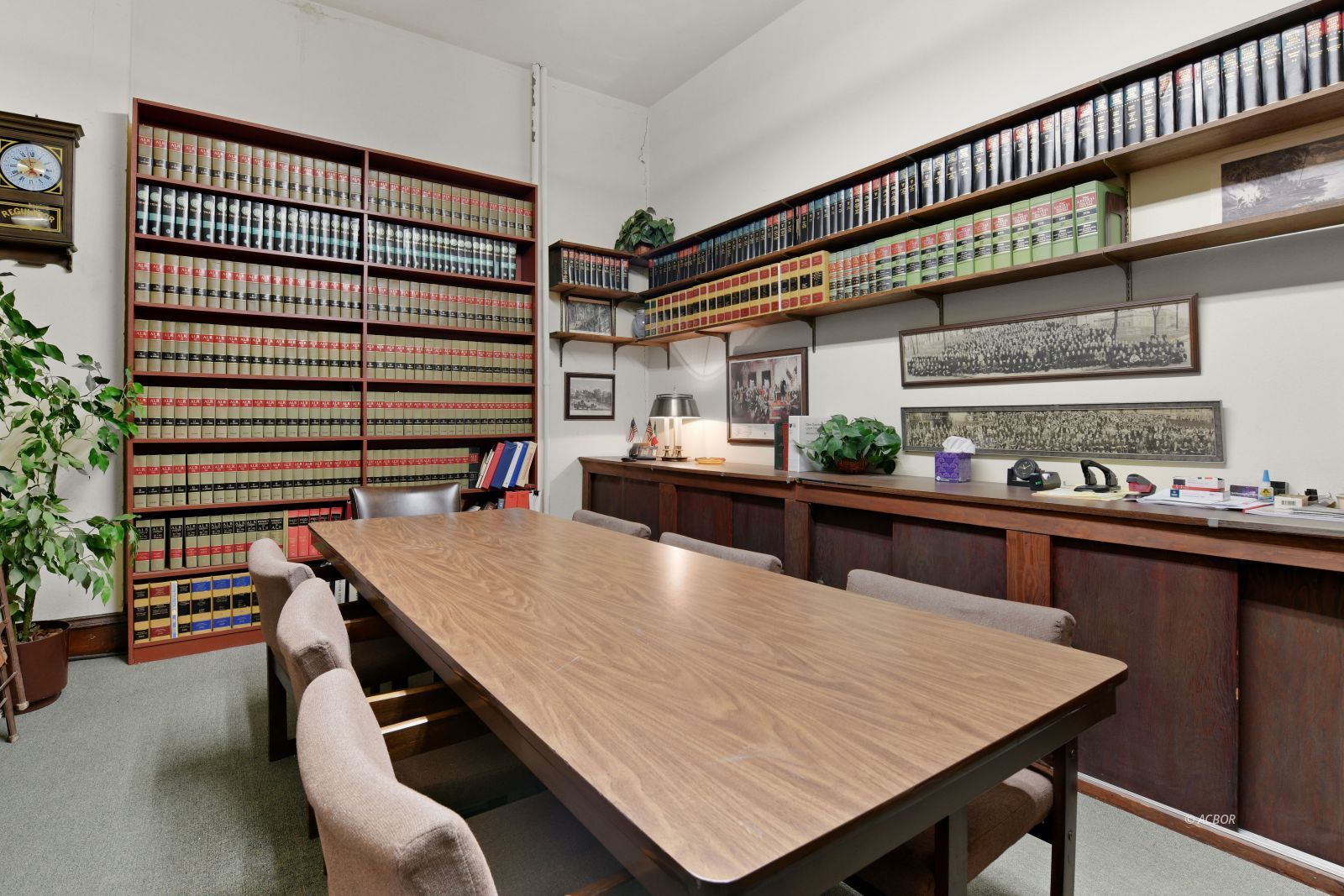 8 N Court Property Photo 12