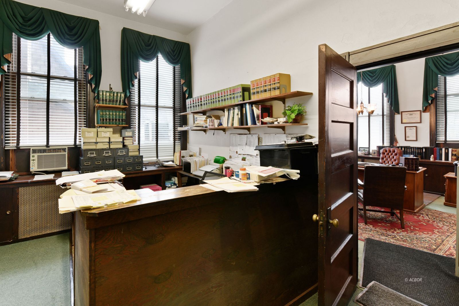 8 N Court Property Photo 15