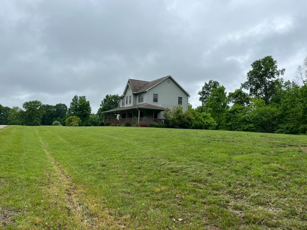 438 Hidden Hills Rd Property Photo 4