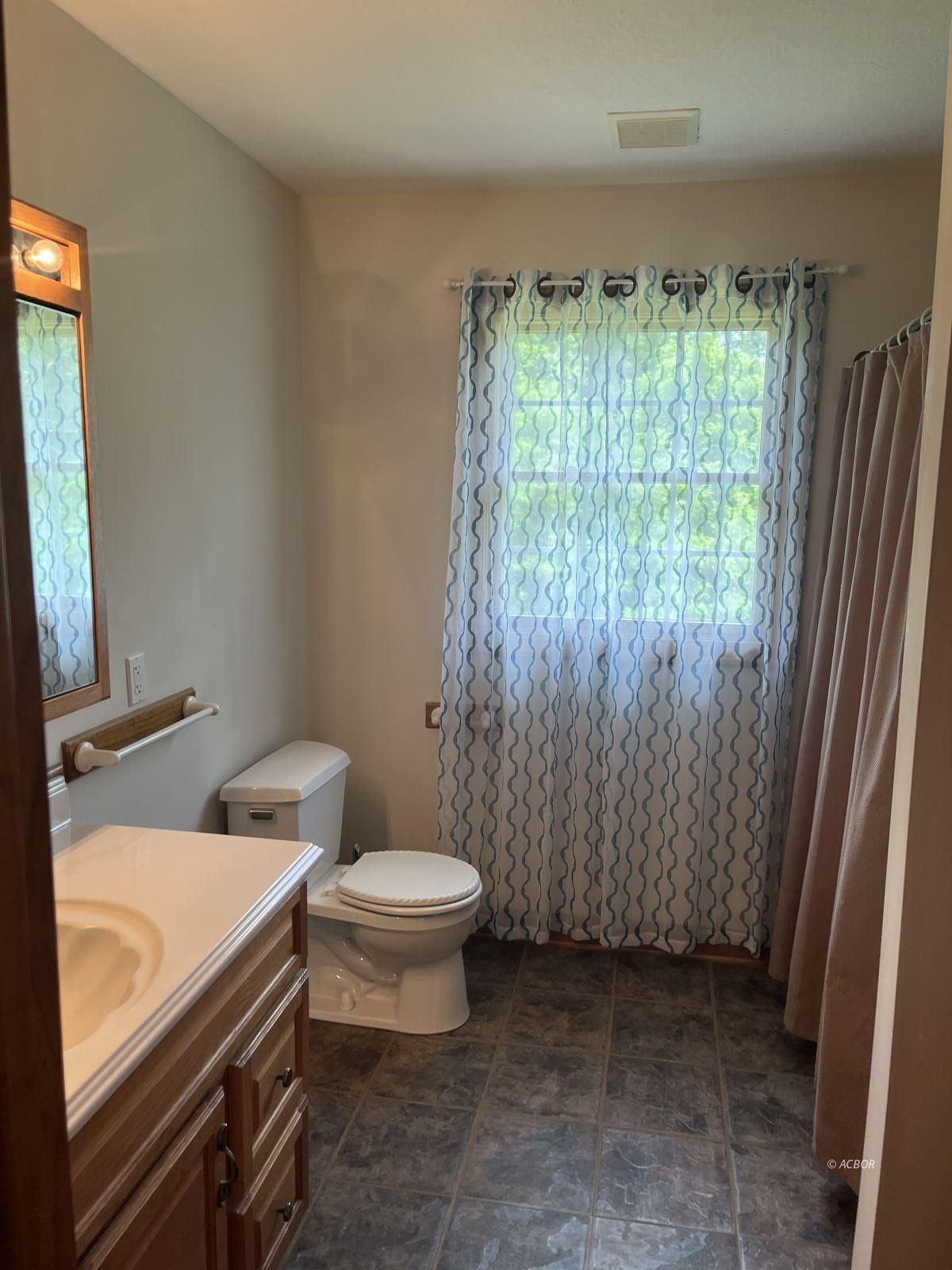 438 Hidden Hills Rd Property Photo 28