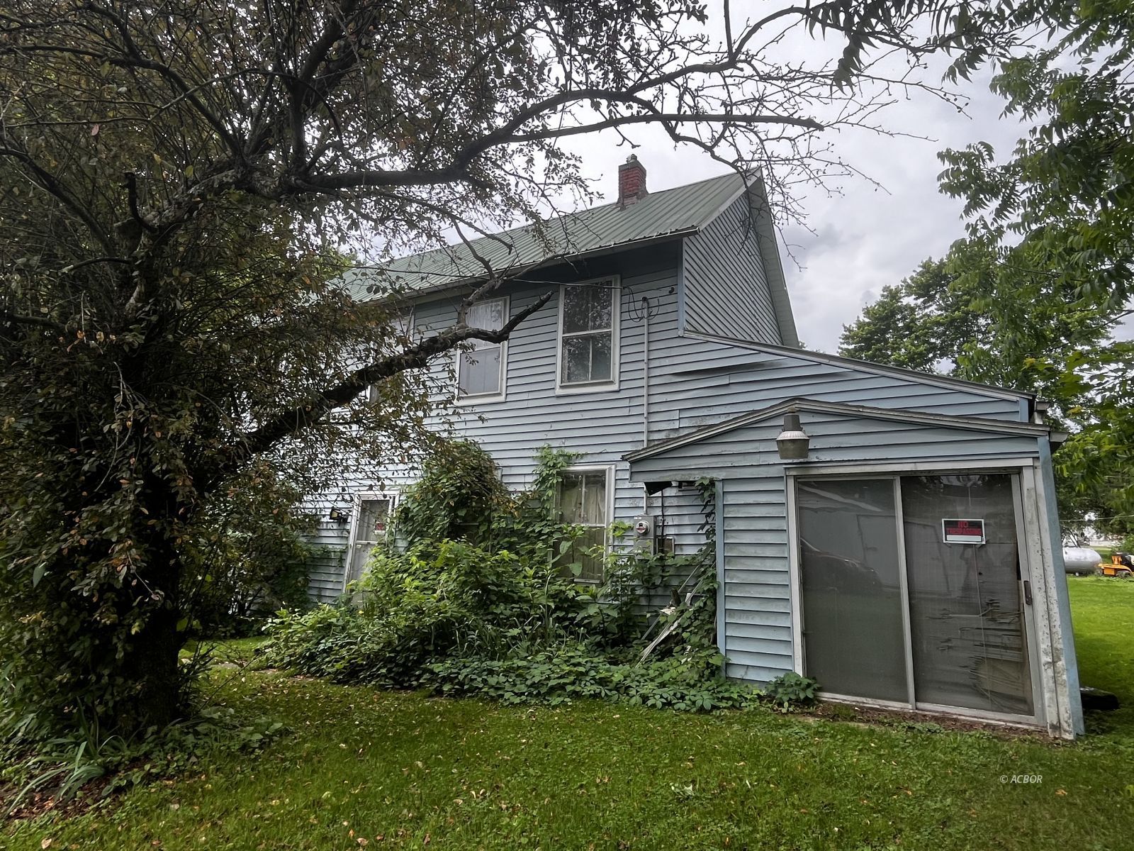 5166 College St Property Photo 3