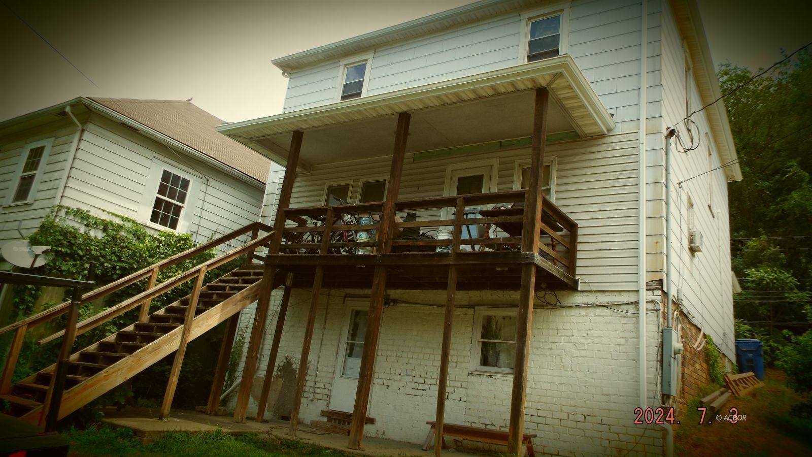361 Fort St Property Photo 3