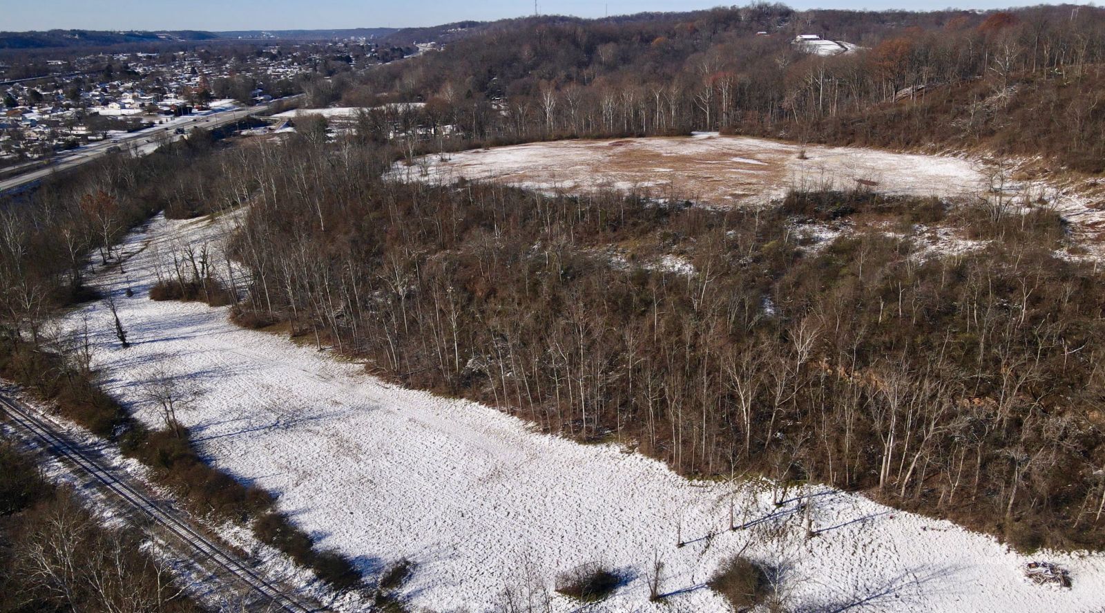 00 Congress Property Photo 2