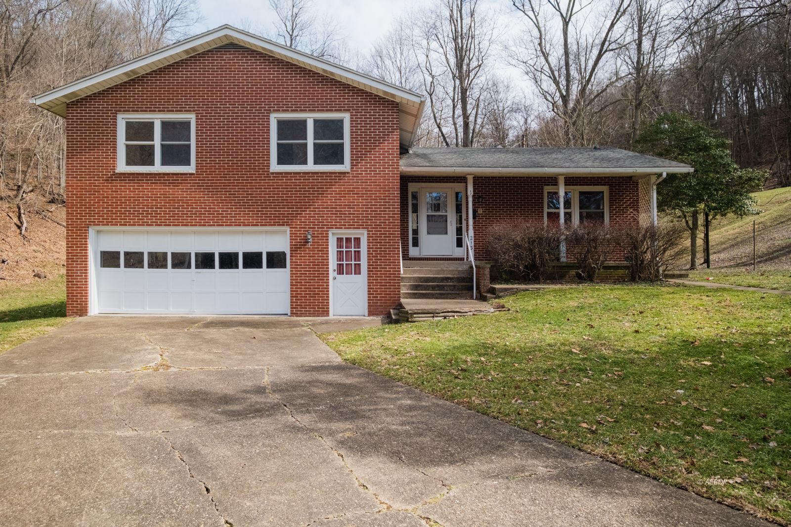 213 Mulberry Avenue Property Photo 1