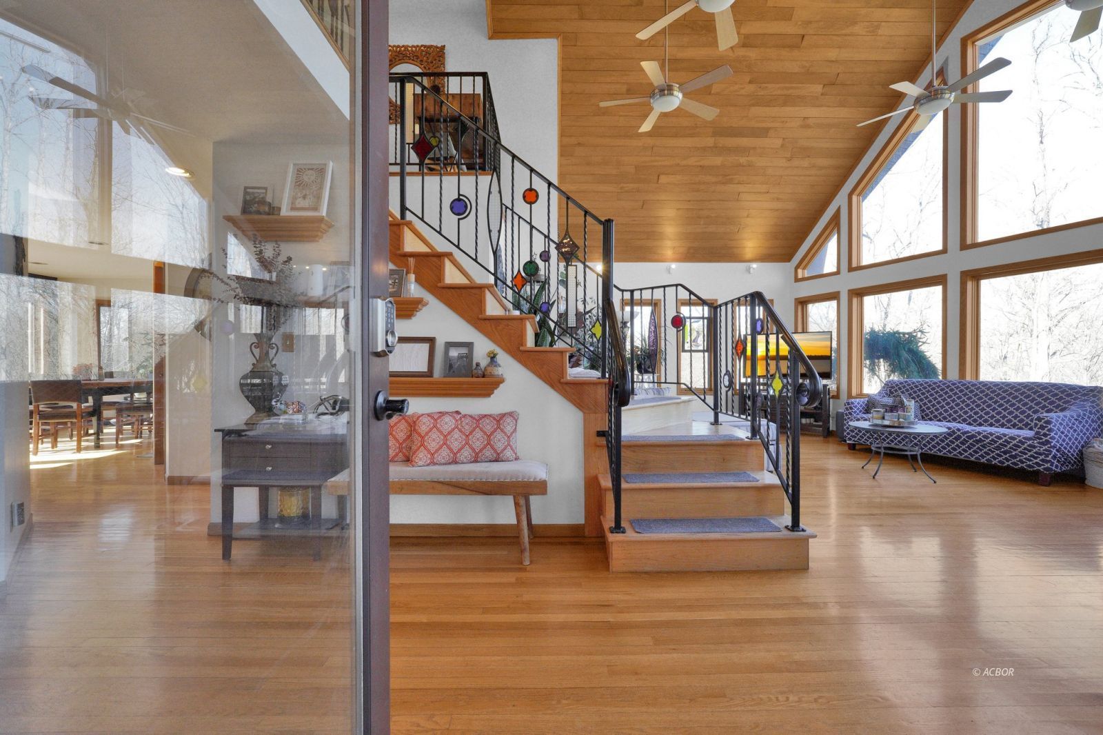 11425 Peach Ridge Rd Property Photo 3