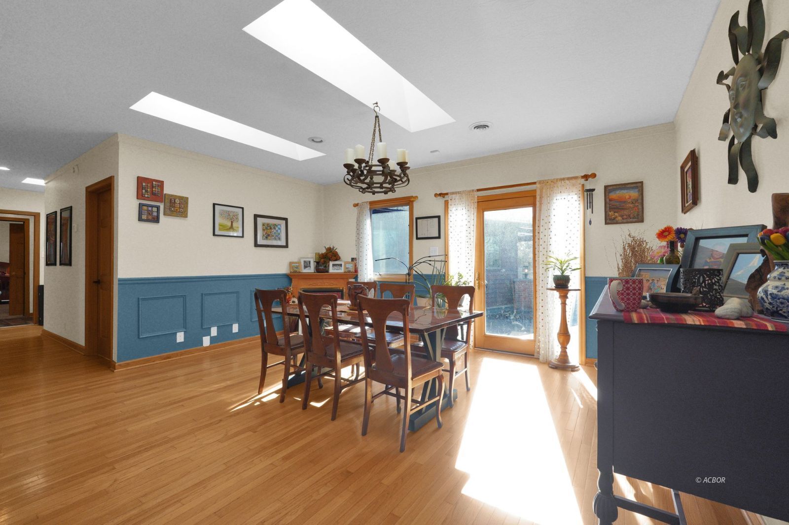 11425 Peach Ridge Rd Property Photo 17
