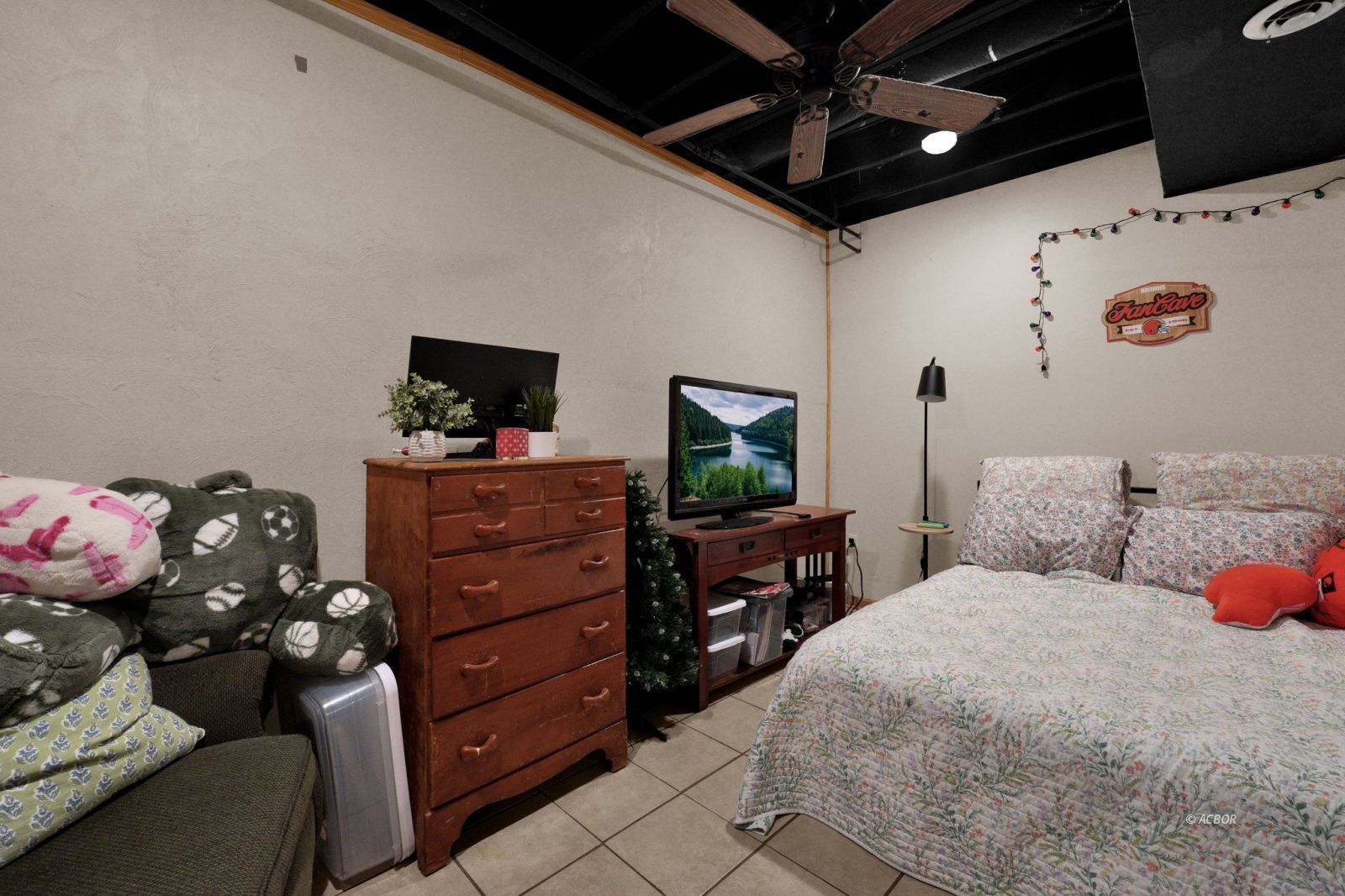 11425 Peach Ridge Rd Property Photo 41