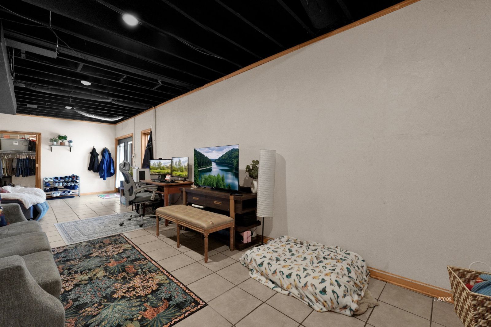 11425 Peach Ridge Rd Property Photo 42