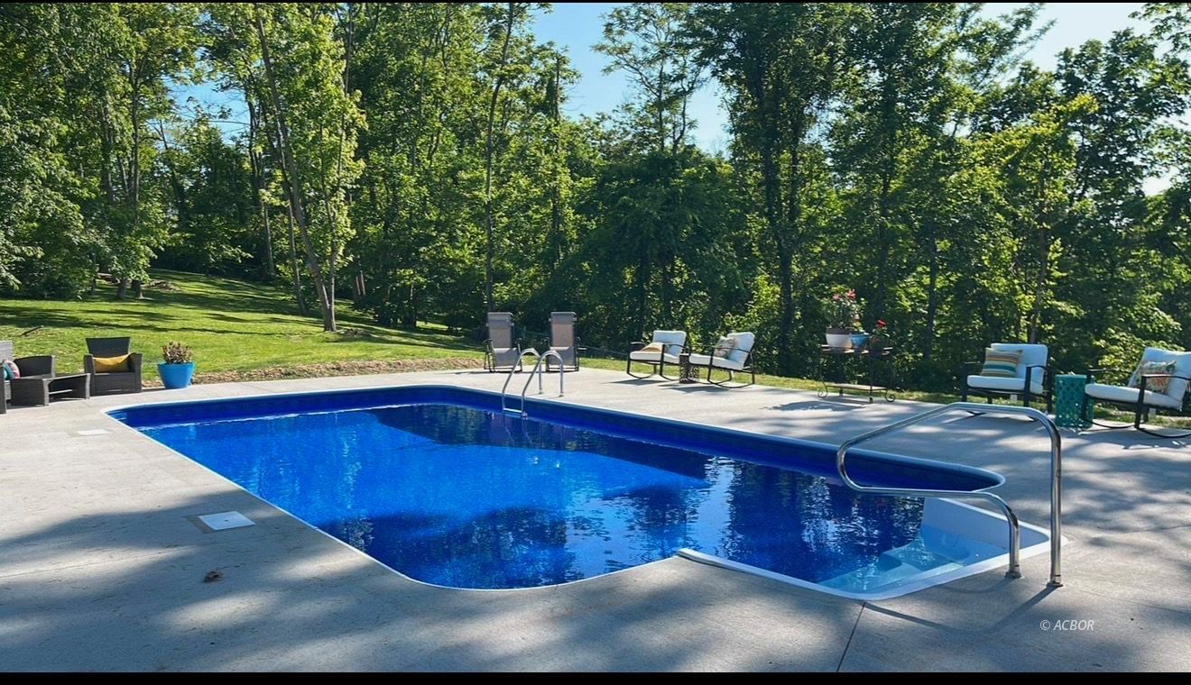 11425 Peach Ridge Rd Property Photo 52