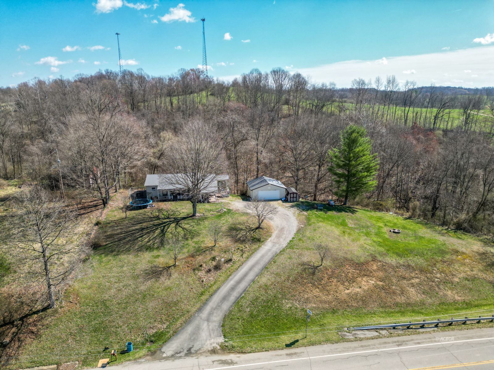 2100 Old State Route 33 Property Photo 1