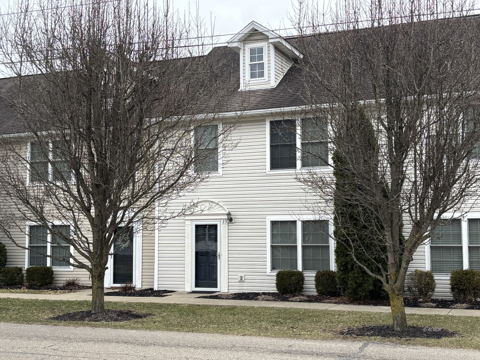 23 Castle Run Property Photo 1