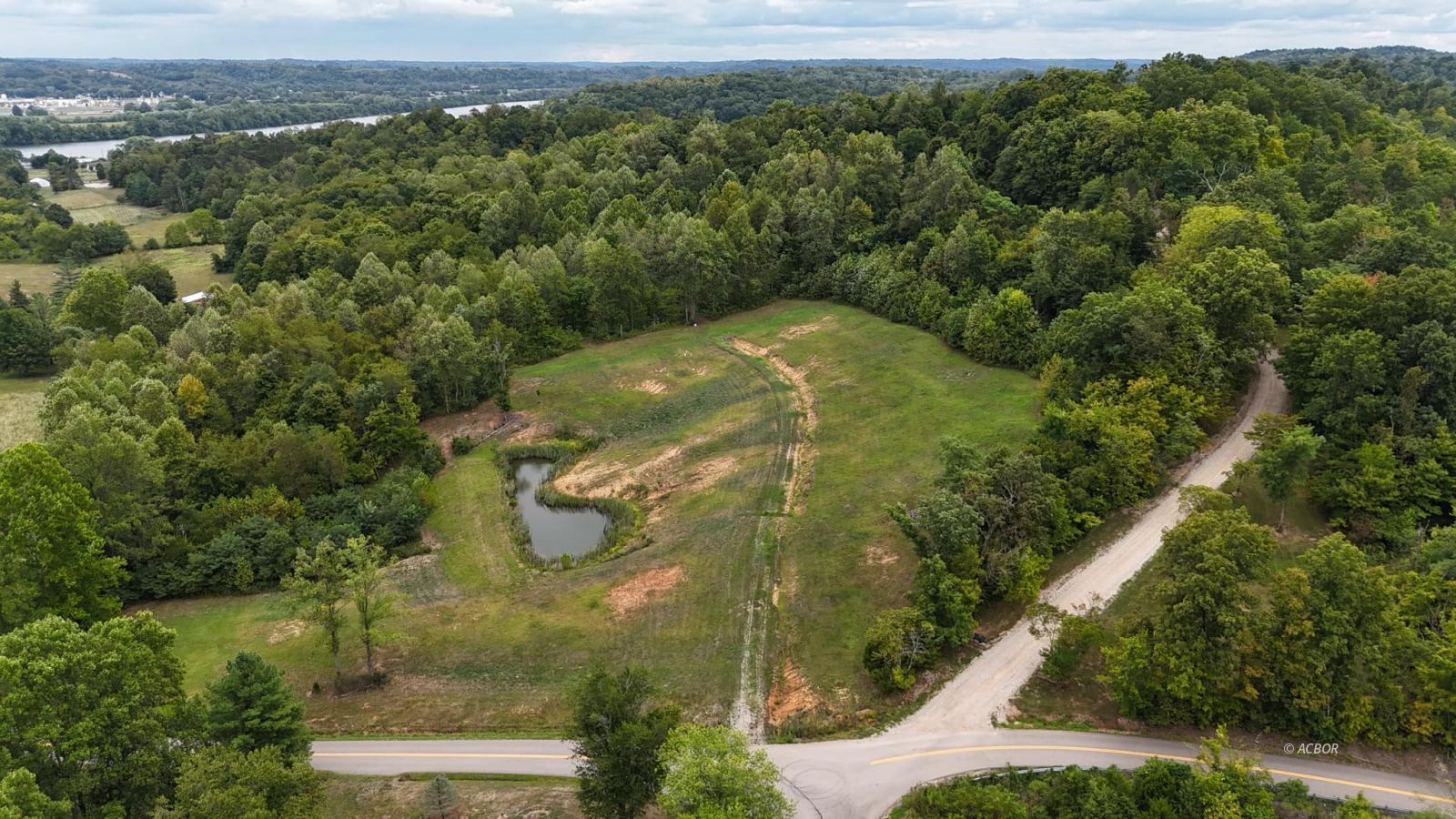 Neighborhood Rd. Property Photo 6
