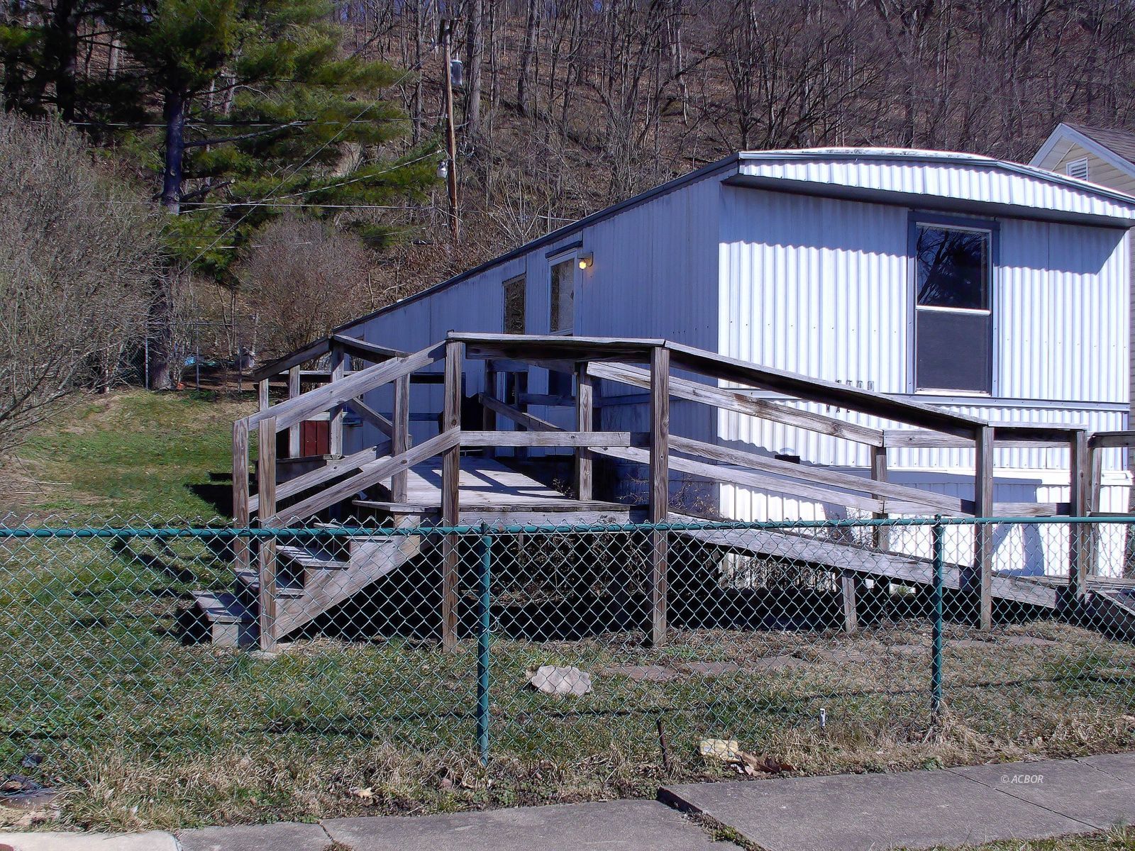1000 Walnut St Property Photo 1
