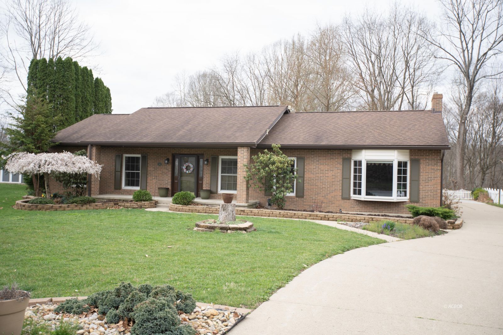 431 Adena Dr Property Photo 1
