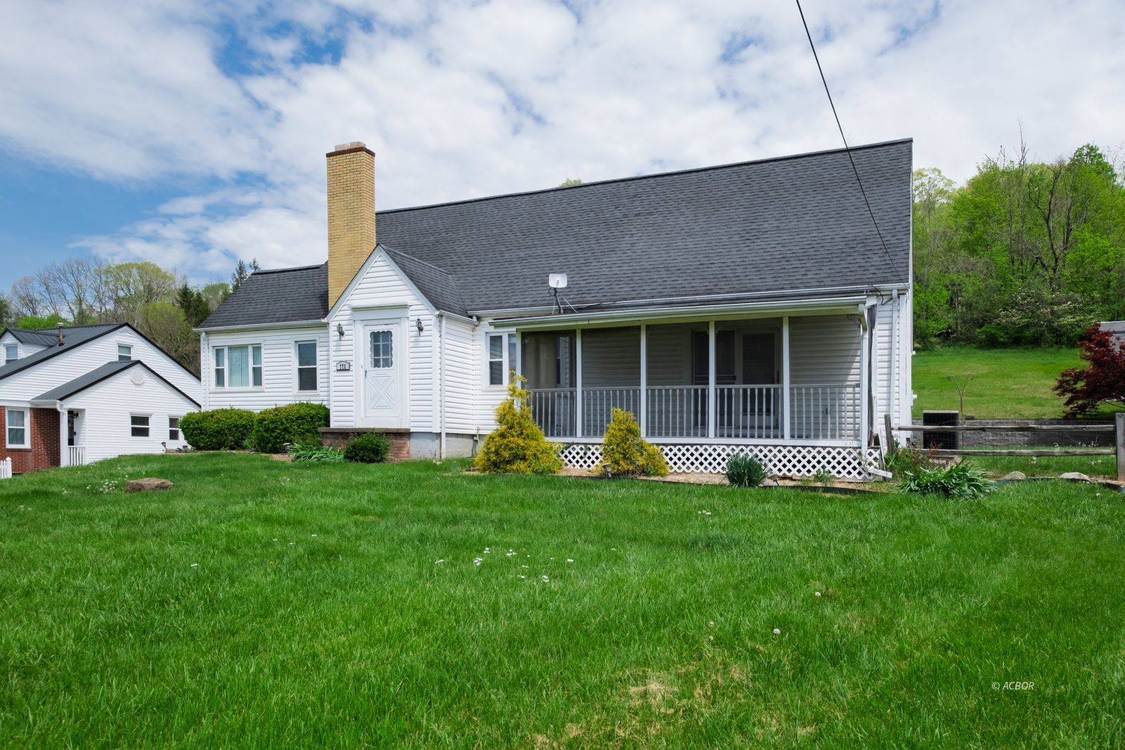 772 State Route 588 Property Photo 1