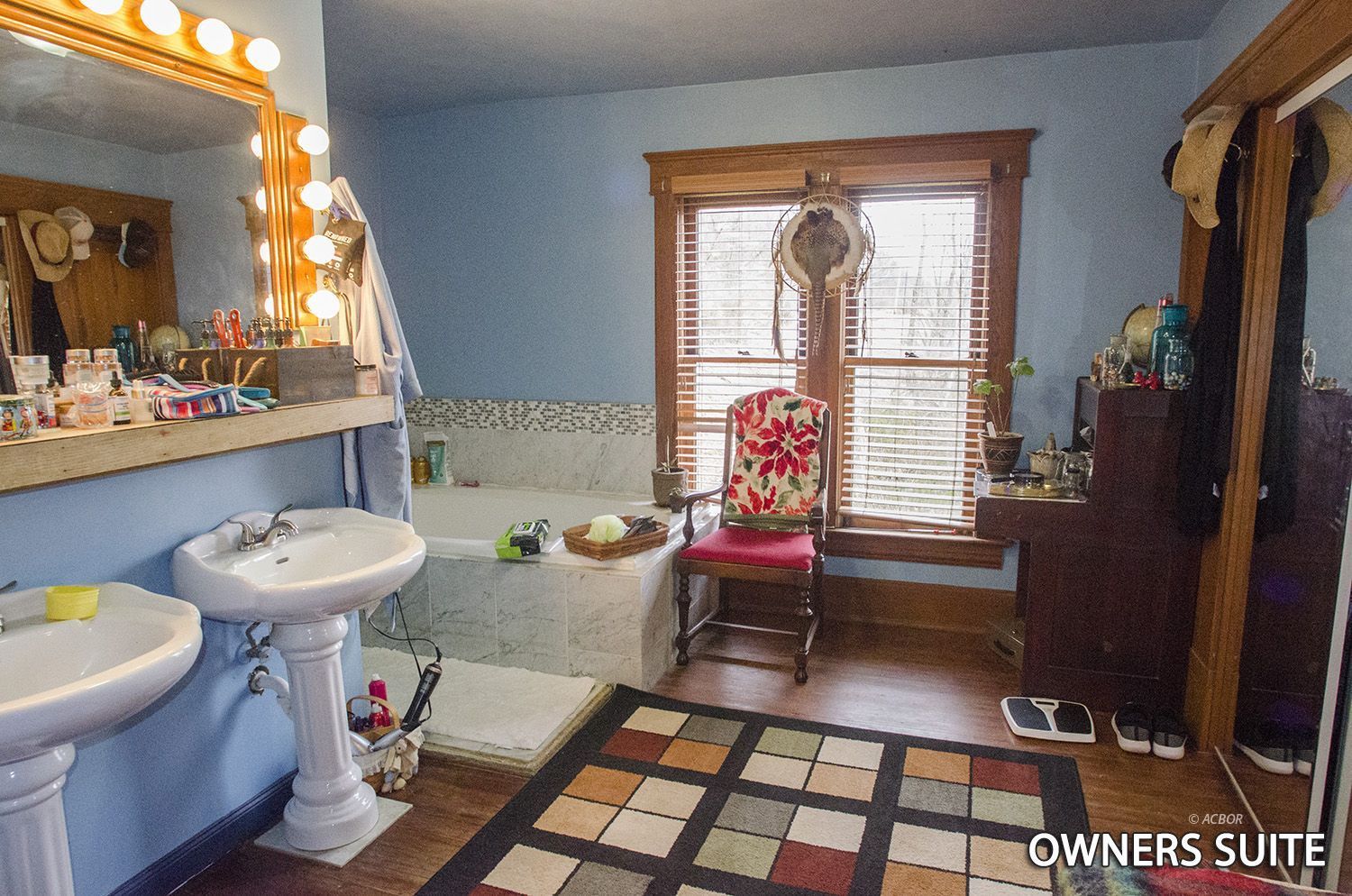 14240 Della Dr Property Photo 6