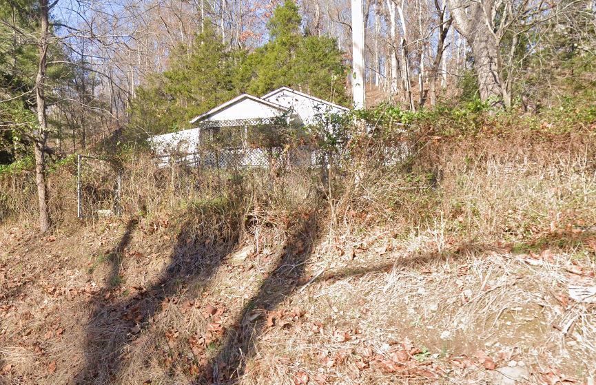 45696 Real Estate Listings Main Image