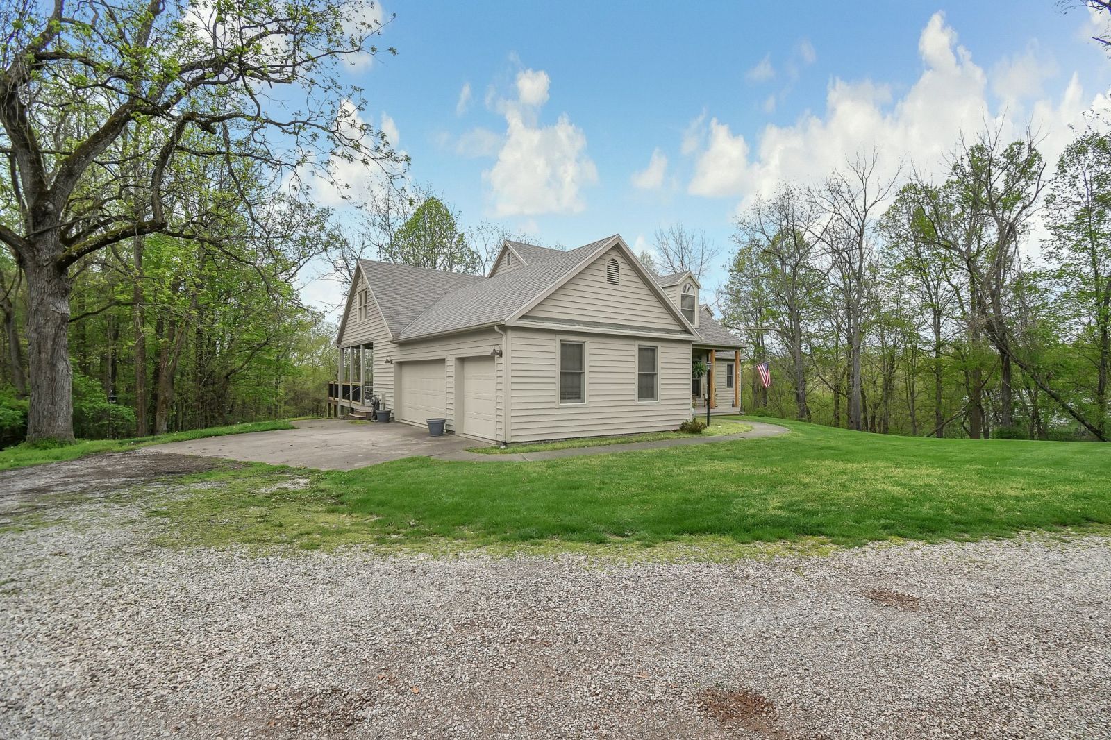 7255 Angel Ridge Rd Property Photo 5
