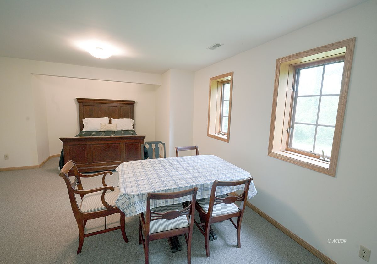 7255 Angel Ridge Rd Property Photo 46
