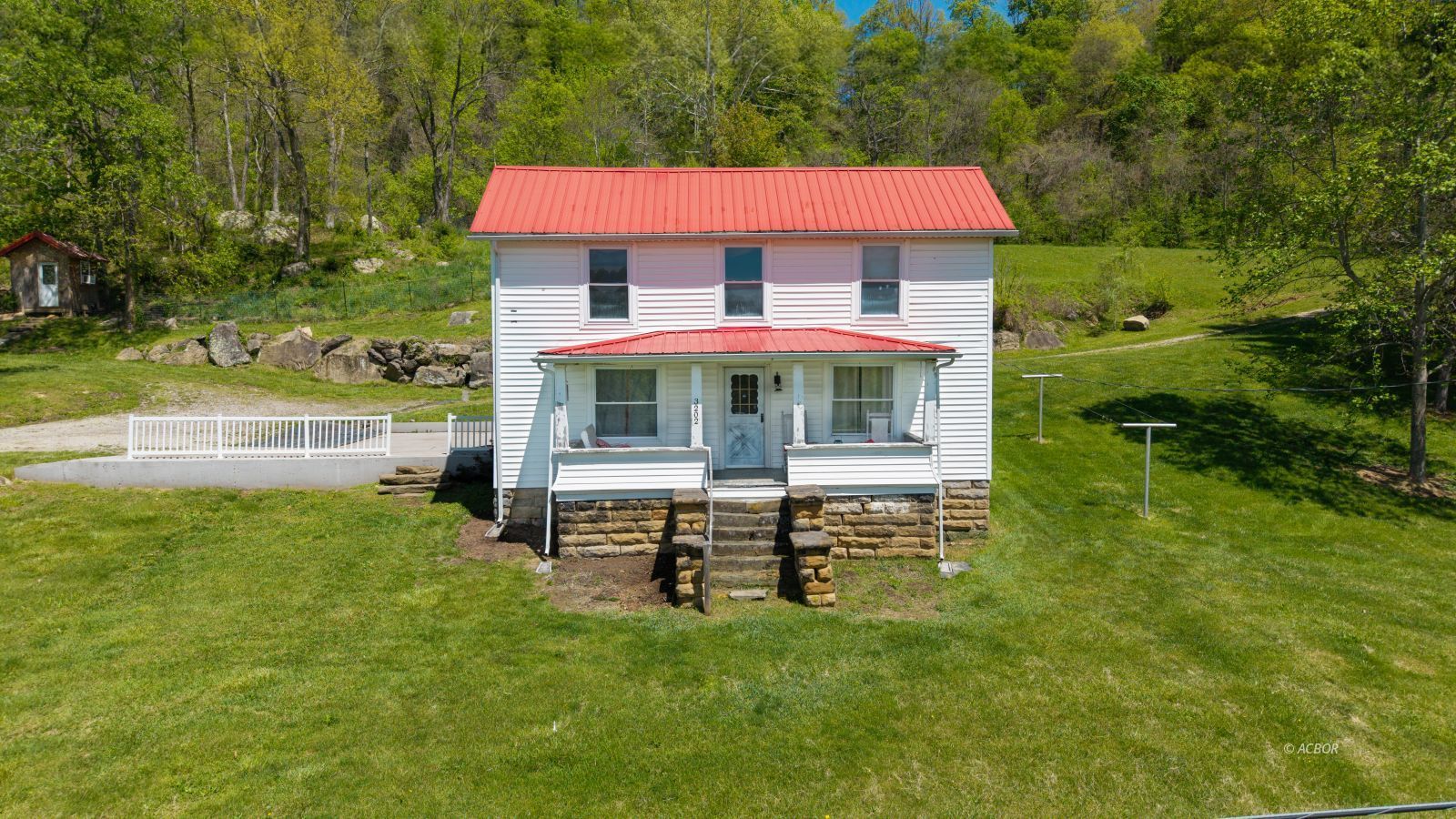 3202 Raccoon Rd. Property Photo 1