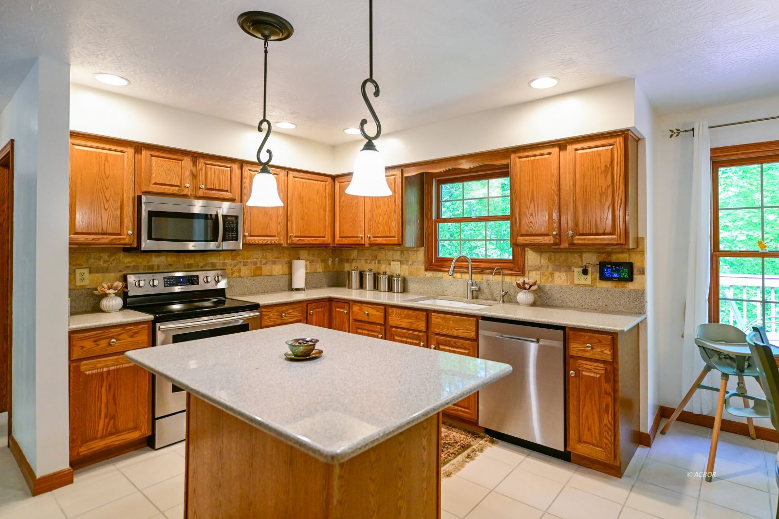 7245 Edgewood Ln Property Photo 8