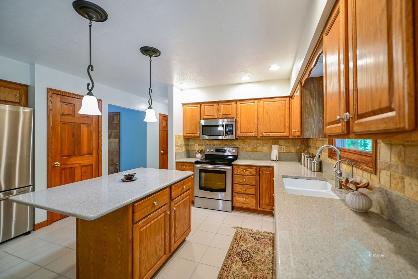 7245 Edgewood Ln Property Photo 9
