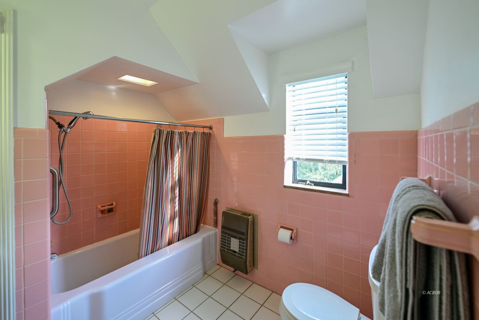 1 Northwood Dr Property Photo 26