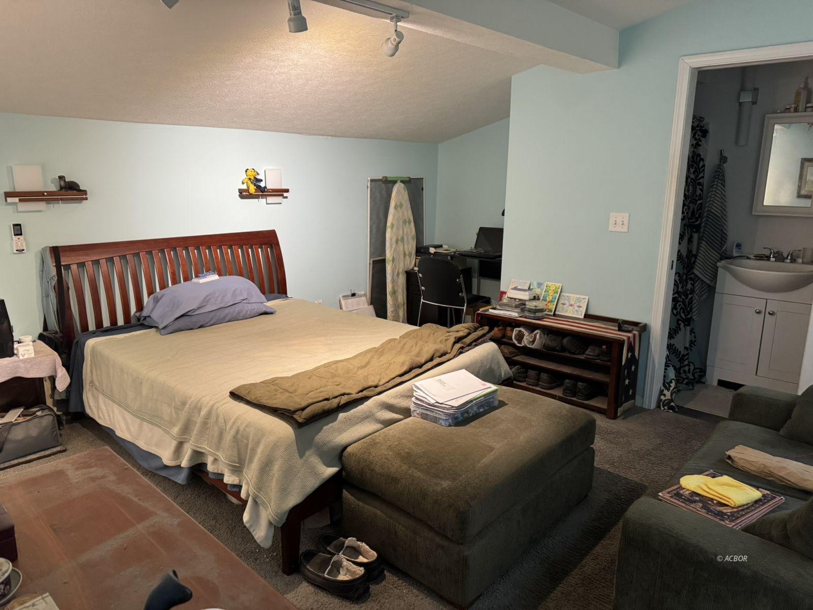 30 Hanlin Ave Property Photo 18