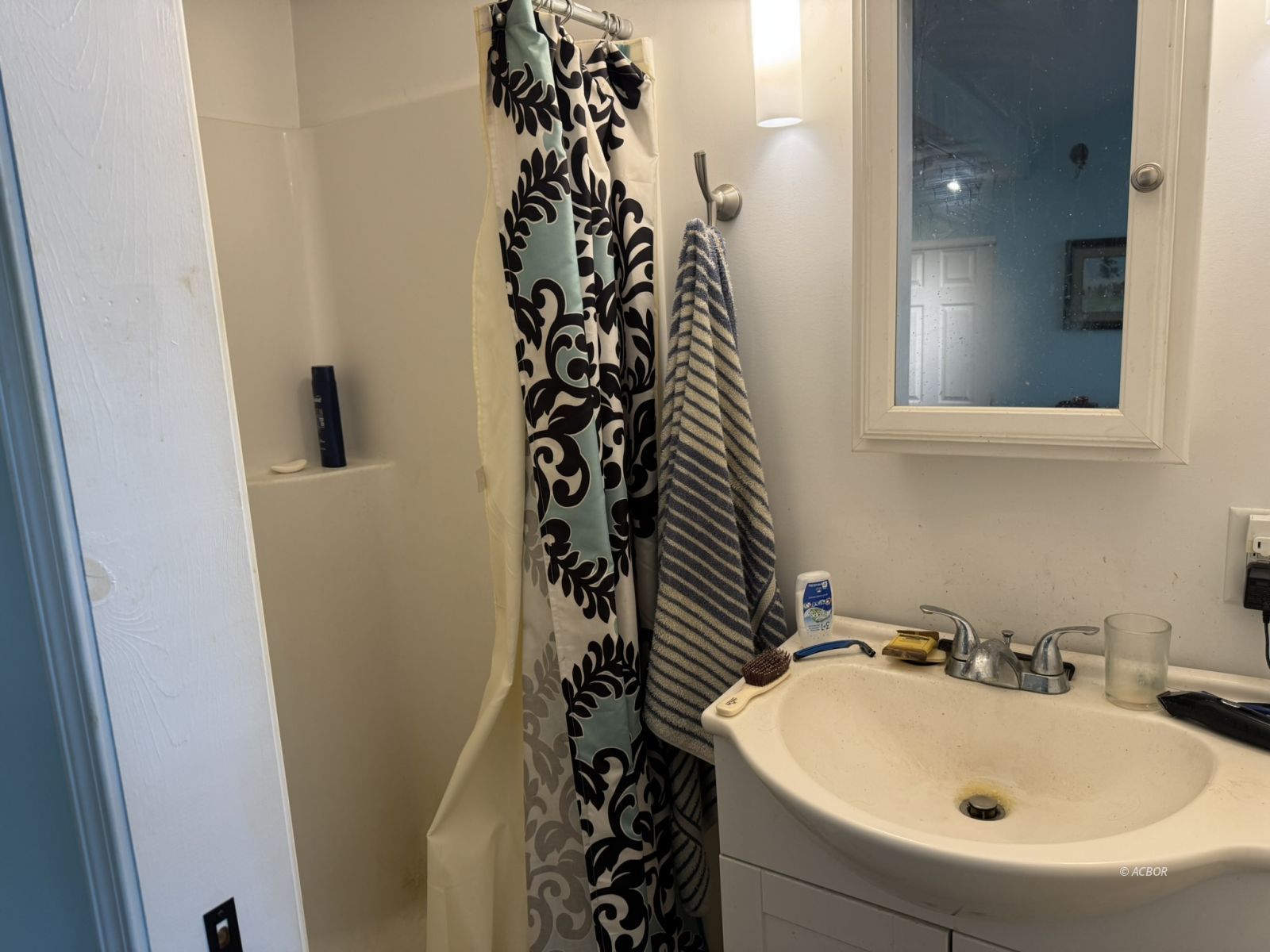 30 Hanlin Ave Property Photo 22