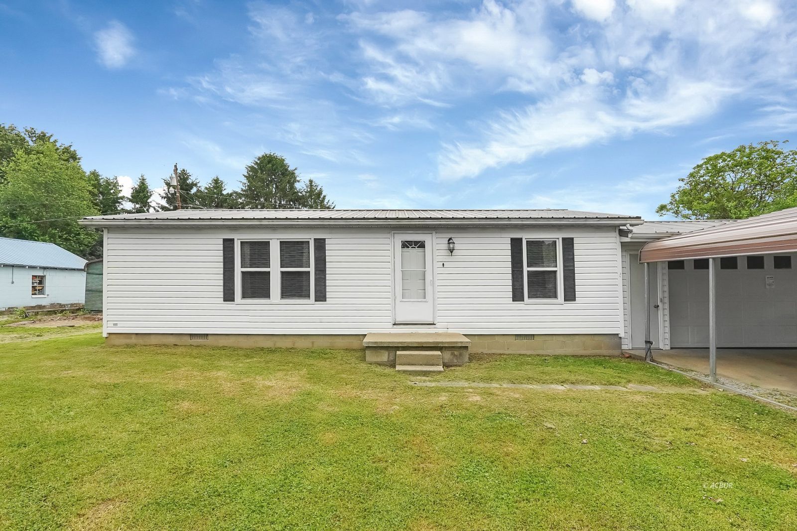 36 4th St Property Photo 1