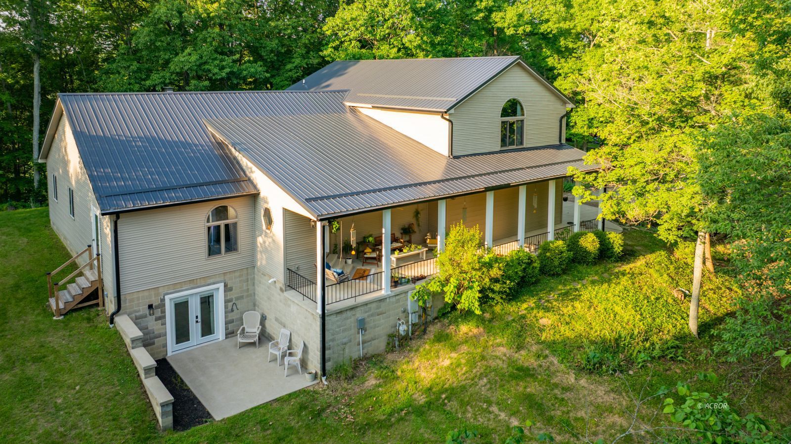 30 Farhills Dr Property Photo 1