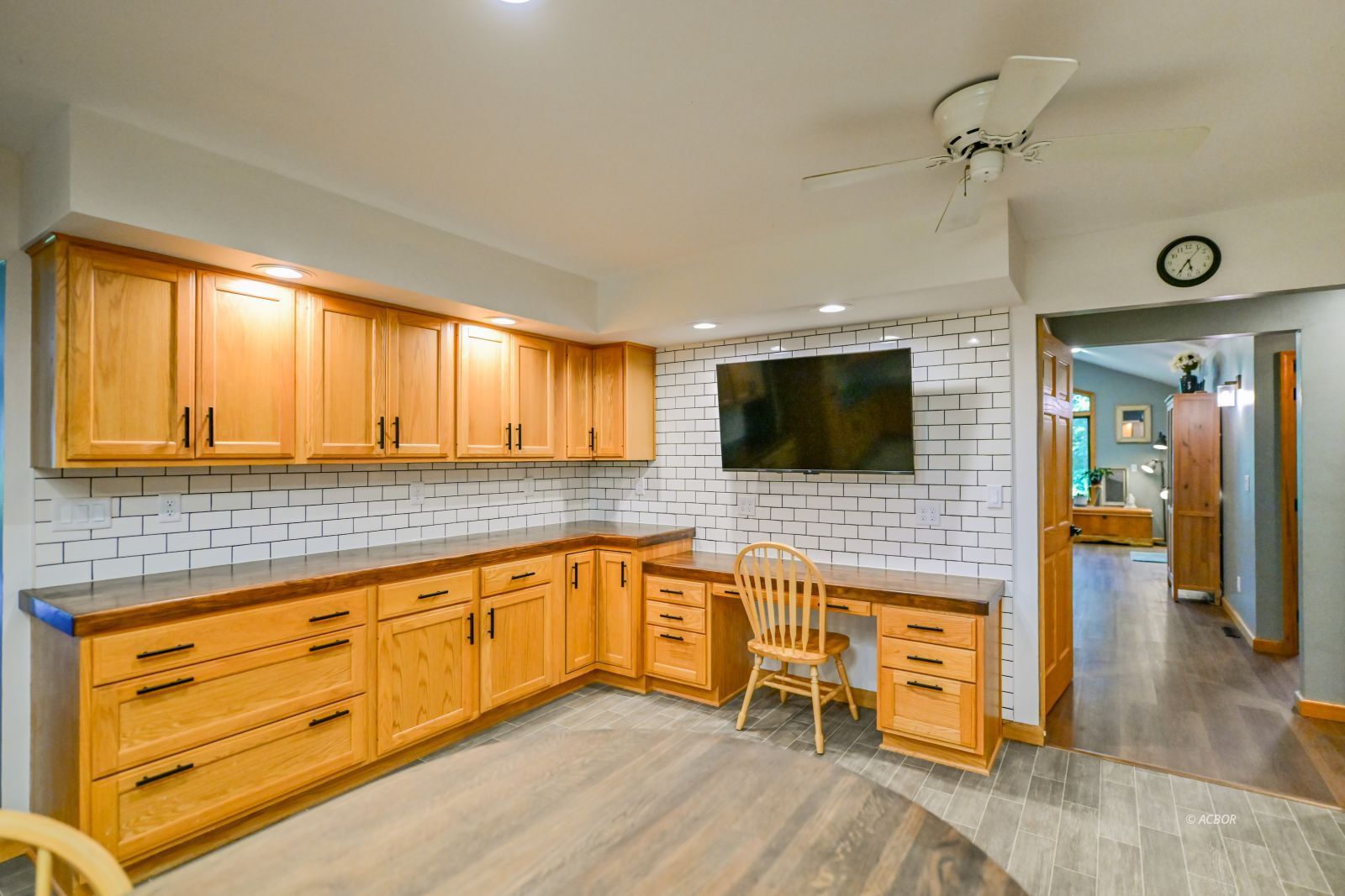 30 Farhills Dr Property Photo 27