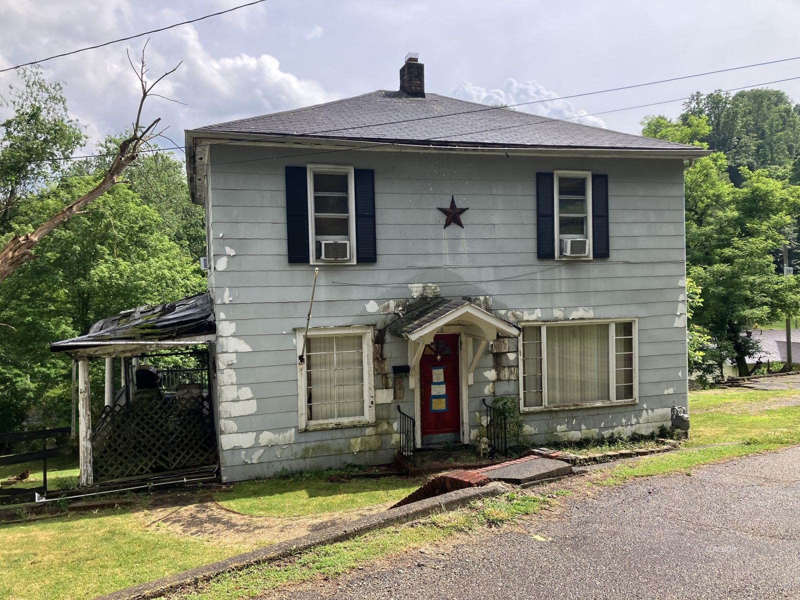 336 Lasley St Property Photo 1