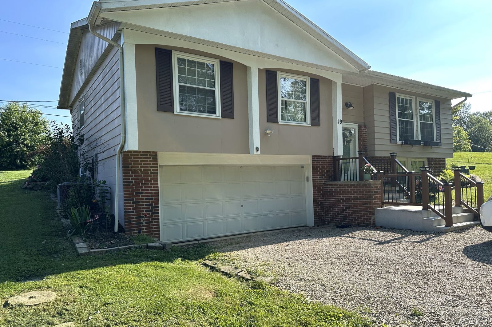 19 Park Lane Dr Property Photo 2