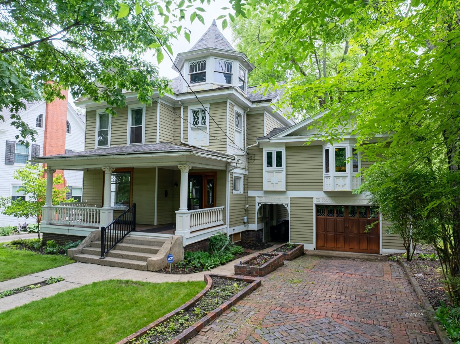 26 Elmwood Place Property Photo 1