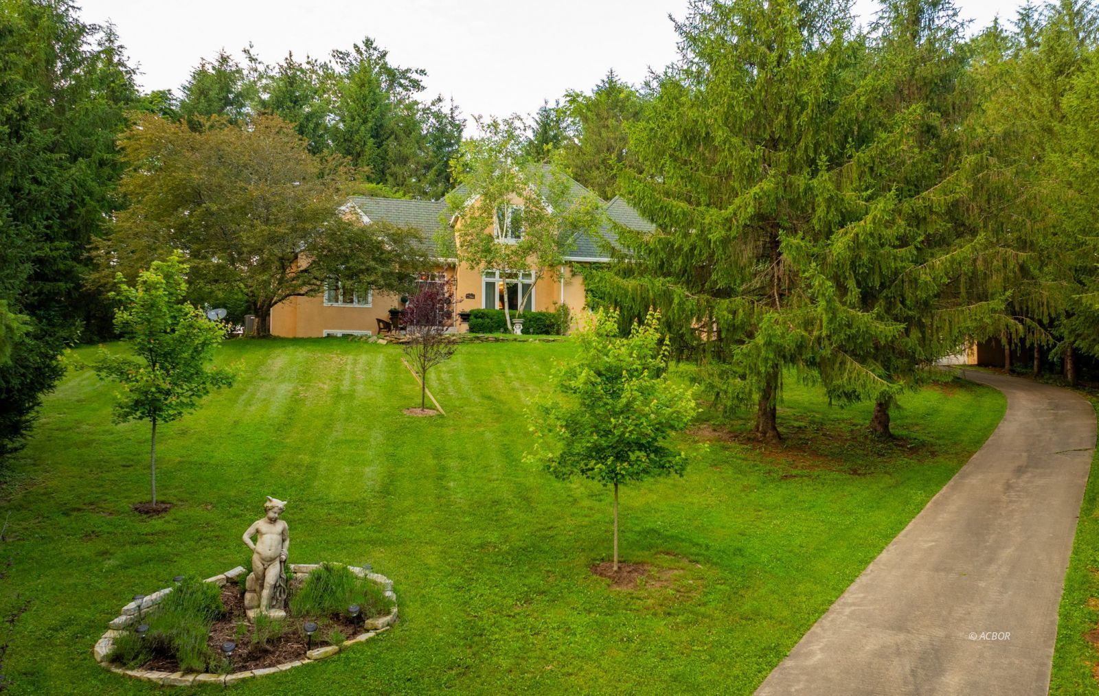 7394 Whitlind Ln Property Photo 1