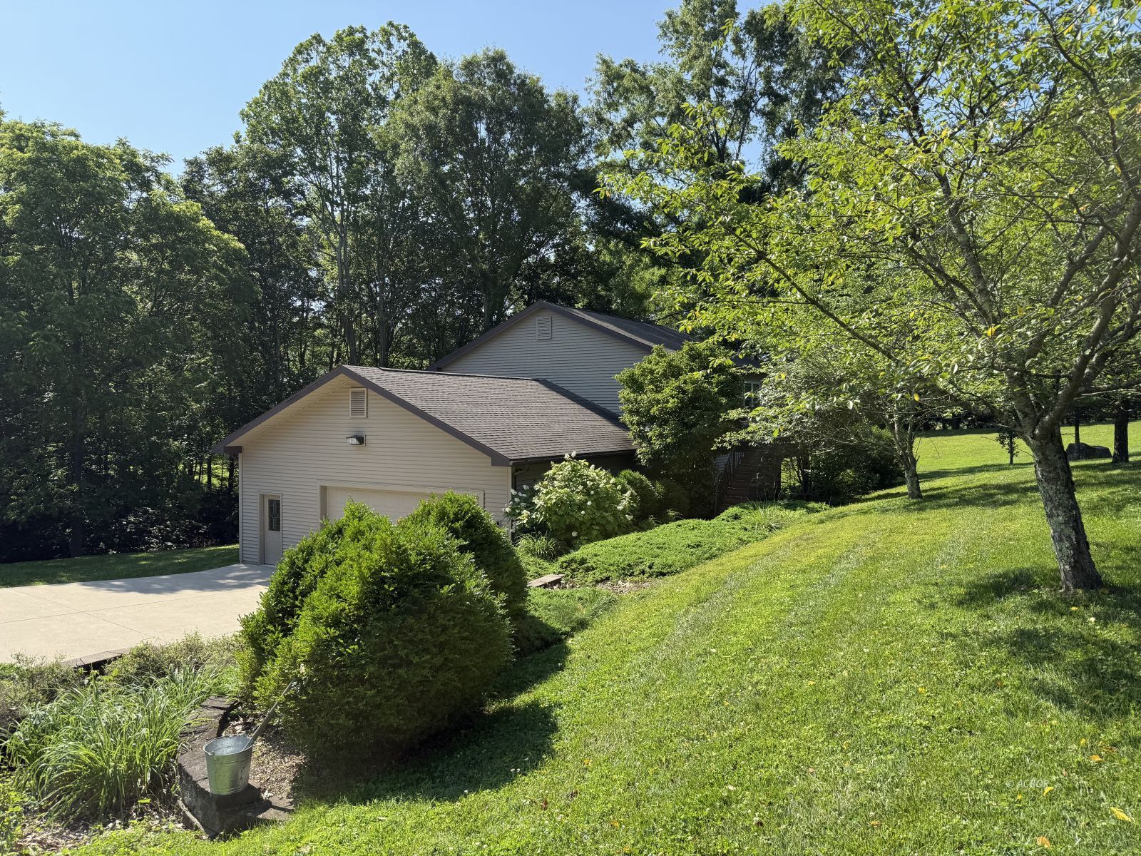 8488 Windfall Ridge Road Property Photo 2