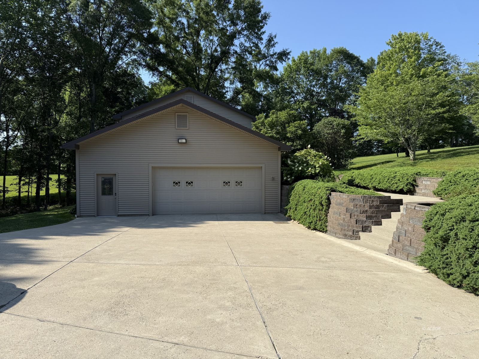 8488 Windfall Ridge Road Property Photo 3