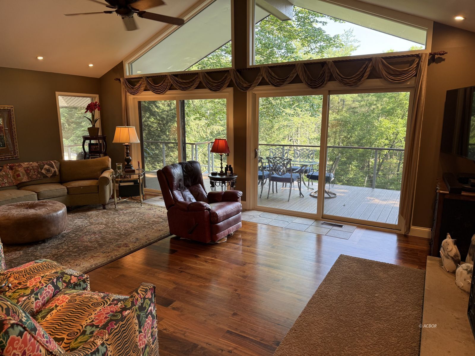 8488 Windfall Ridge Road Property Photo 13