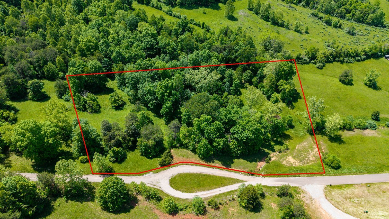 Brookview Drive Property Photo 5