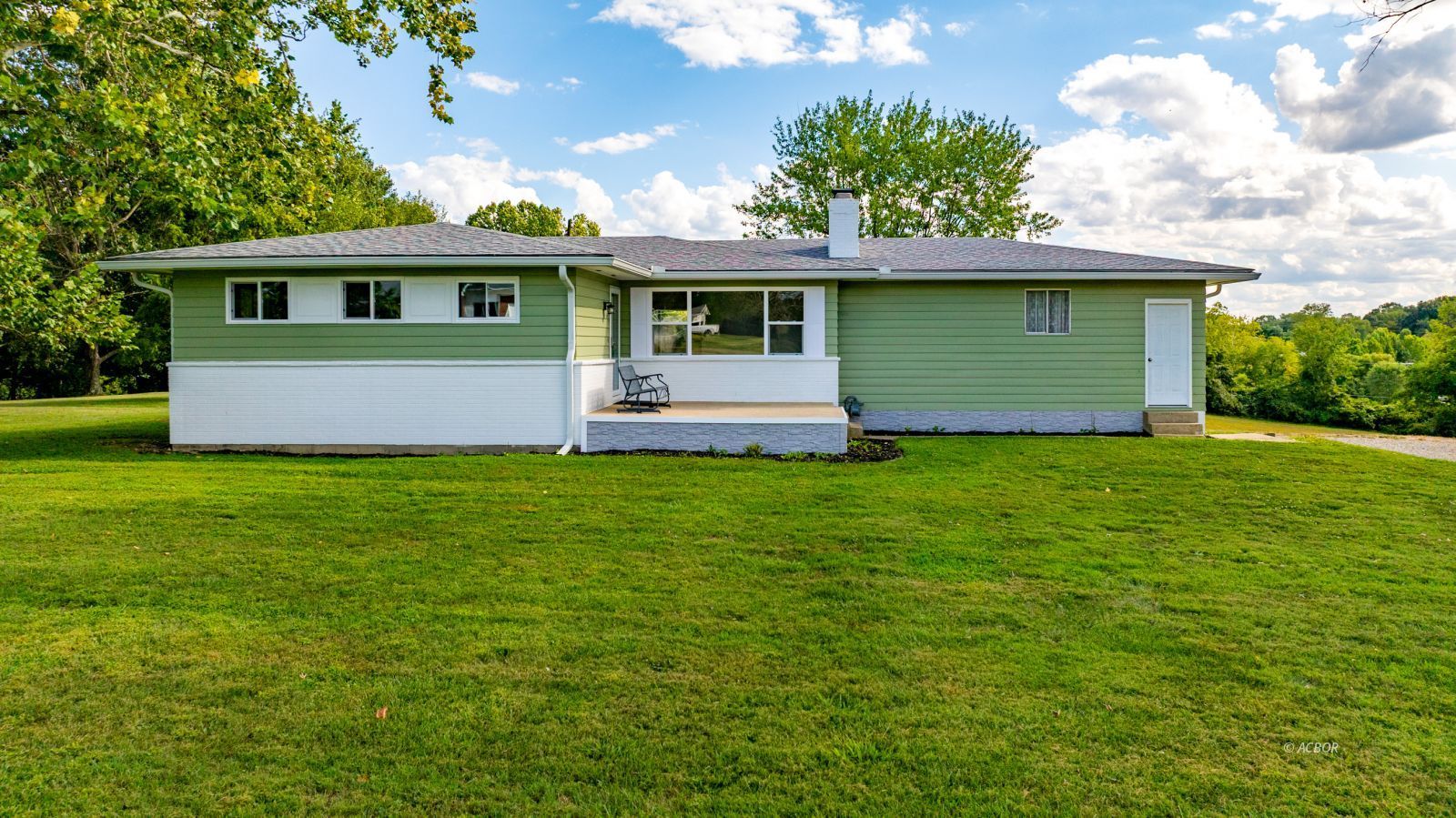 68 Leoda Rd Property Photo 1