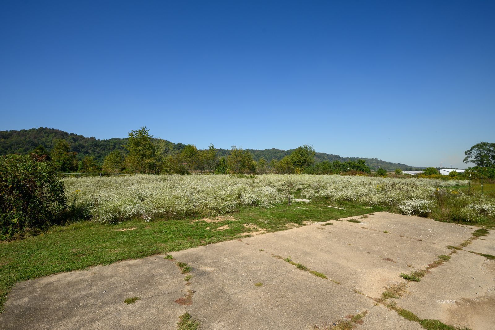 2 Commerce Dr. Property Photo 6
