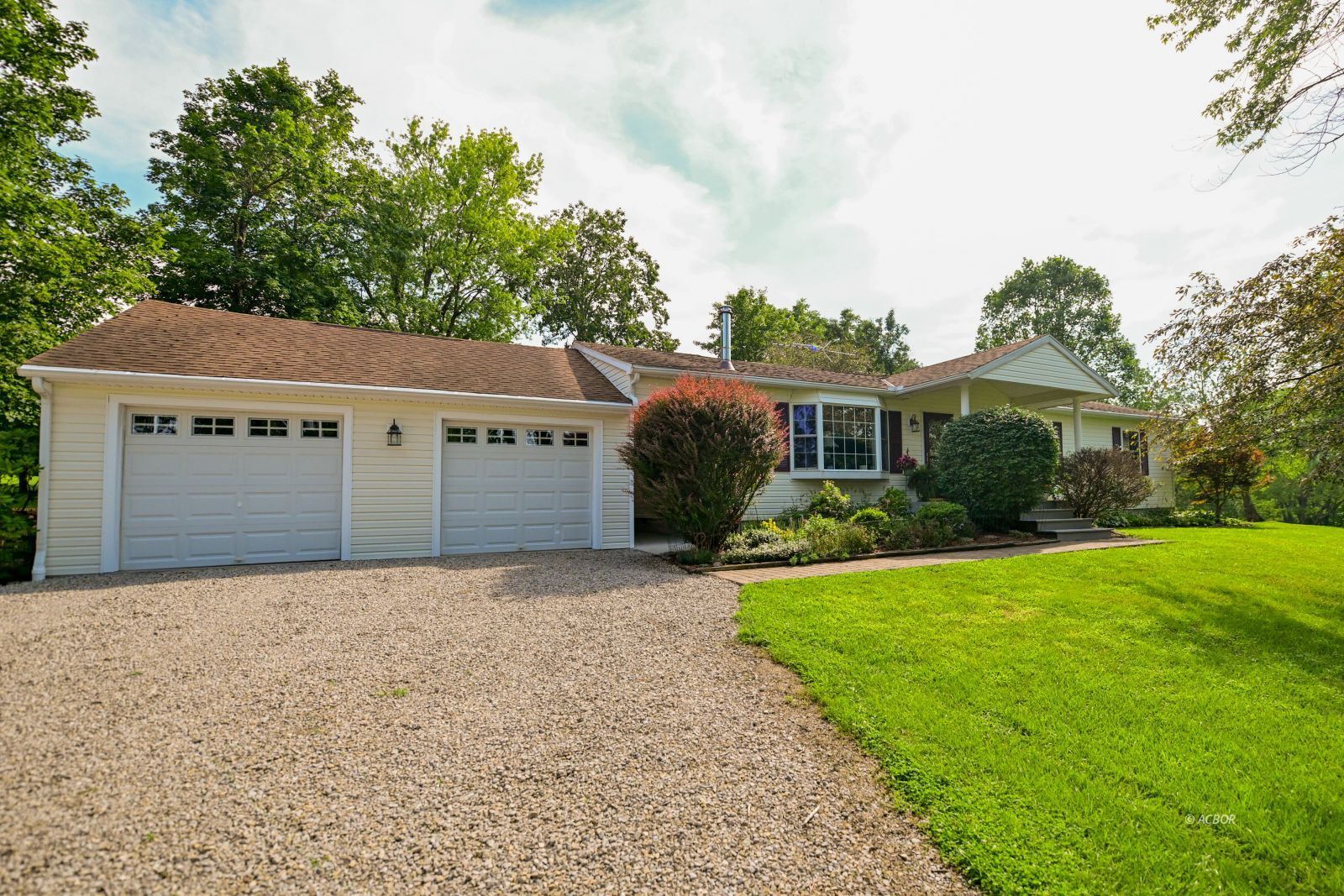 5131 Wooten Rd Property Photo 1