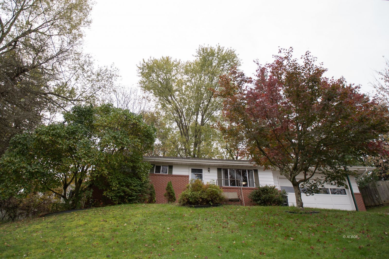 13 Rallen Dr Property Photo 1