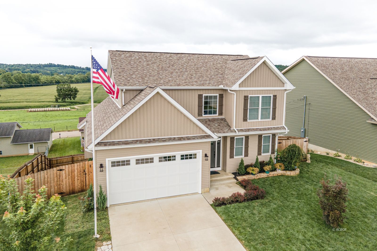 806 Hobart Property Photo 1