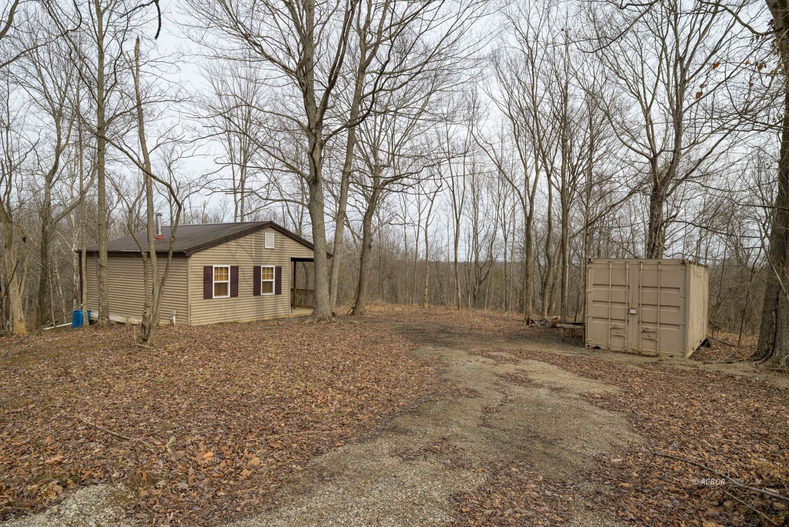677 Dickens Rd Property Photo 15