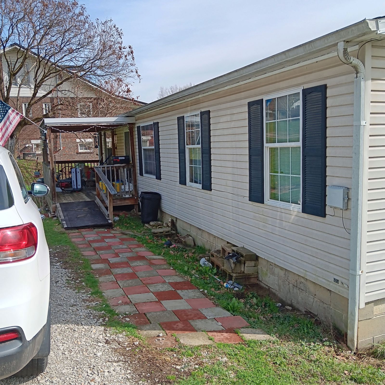 13 Dew St Property Photo 2
