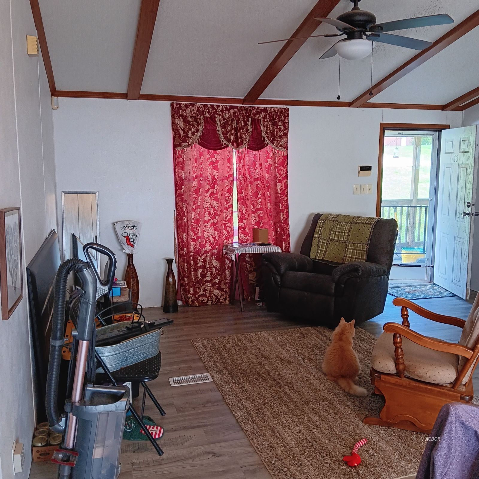 13 Dew St Property Photo 4