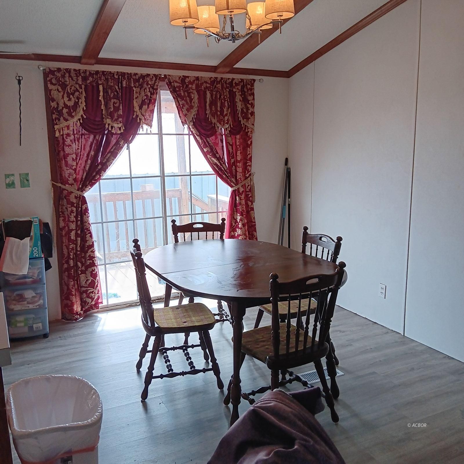 13 Dew St Property Photo 5